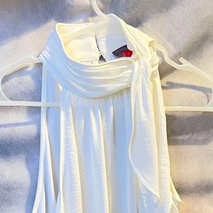 Vince Camuto white sleeveless tie-front blouse